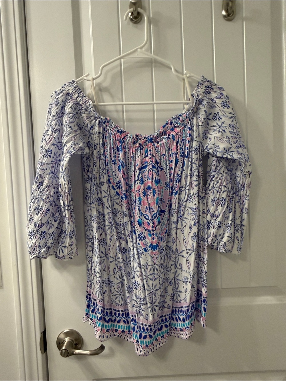 Lilly Pulitzer Large Off-Shoulder Floral Print Peasant Top in White and Blue